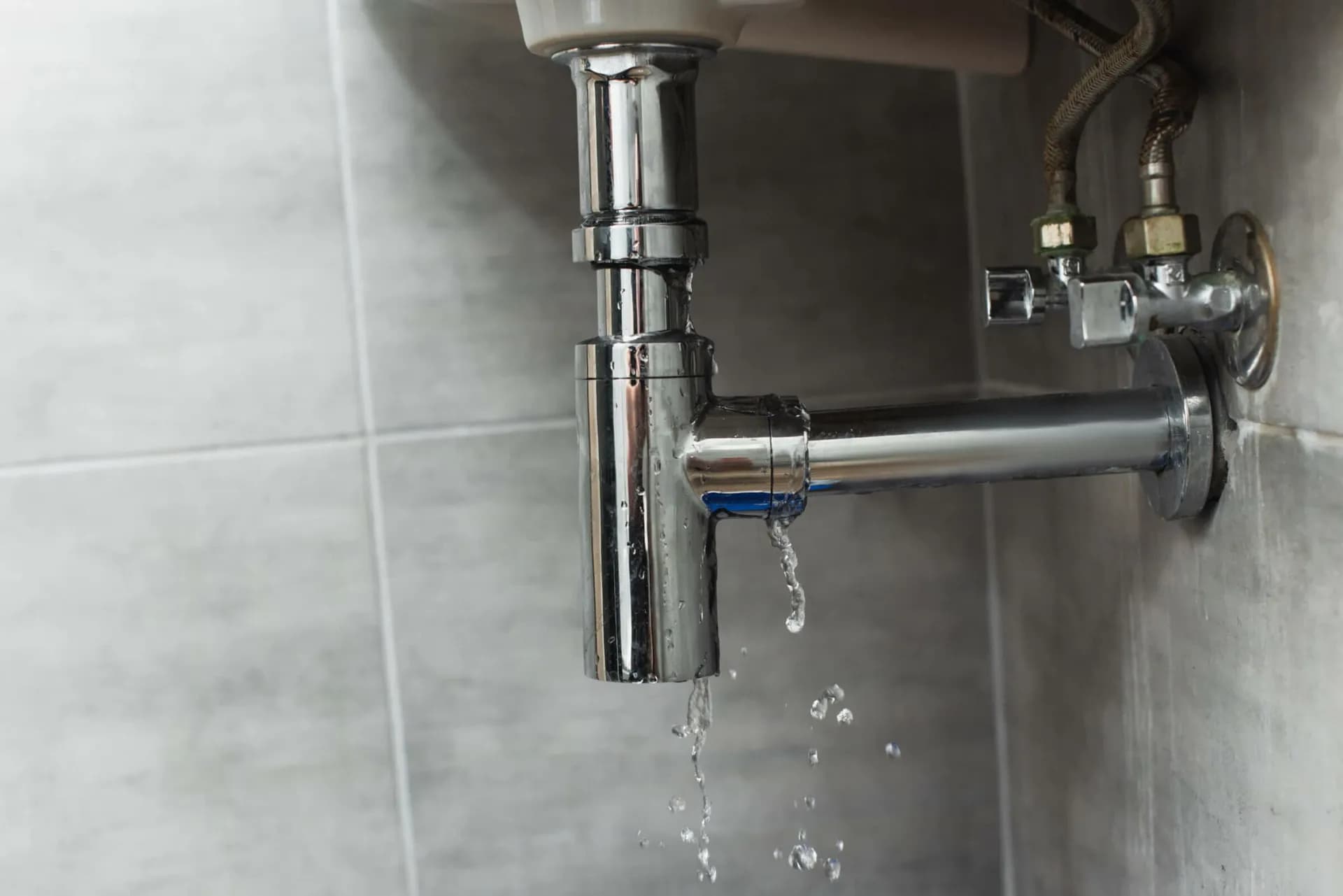 Leaking Pipe & Tap Repair